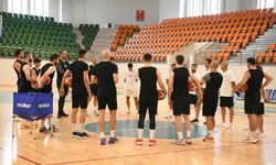 Basketbol takımı Çayırova'da sezonu açtı