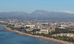 Antalya’da yabancı işgali: Rus ve Ukraynalılar kayıt dışı güzellik merkezi açmaya başladı