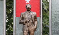 Atatürk heykeline zarar vermeye çalışan kişiye psikiyatrik tedavi