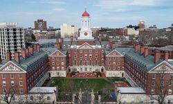 Filistin'e destek gösterileriyle öne çıkan Harvard Üniversitesi'ne 60 milyon dolarlık ek kesinti