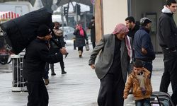 İstanbul Valiliği, başka illerde ikameti olan Suriye uyruklulara şehirden ayrılmaları gerektiğini duyurdu