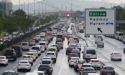 İstanbul'da haftanın ilk günü trafik yoğunluğu yaşanıyor