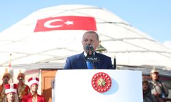 Cumhurbaşkanı Erdoğan: Türk Milleti’nin şanlı tarihi öğrenmek isteyenler, Ahlat’ı ve Malazgirt’i ziyaret etsin