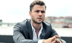 Tolga Sarıtaş kimdir?