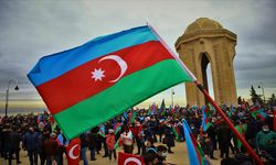 Azerbaycan'da genel seçimlerin iki ay öne alınması önerisi Mecliste kabul edildi