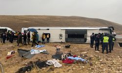 Sivas’taki otobüs kazasında yaralanan muavin hastanede hayatını kaybetti