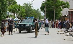 Pakistan, Afganistan sınırını vurdu
