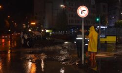 Ordu’da sağanak yağış etkili oldu, cadde ve sokaklar göle döndü