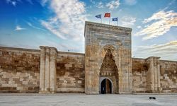 Aksaray'ın ilçeleri nelerdir? Aksaray'ın kaç ilçesi vardır? Aksaray'ın ilçe belediye başkanları kim?