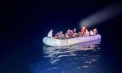 Fethiye açıklarında 33 düzensiz göçmen kurtarıldı, 82 düzensiz göçmen yakalandı