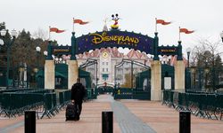 AP vekillerini taşıyan tren, Strazburg yerine yanlışlıkla Disneyland'e gitti