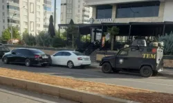 Diyarbakır’da polis Starbucks’a önünde nöbete başladı