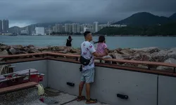 Hong Kong'da Koinu Tayfunu alarmı verildi