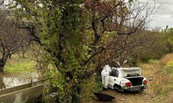 Bursa'da otomobil su kanalına çarptı: Sürücüsü hayatını kaybetti