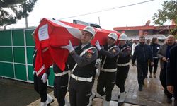 Hatay'daki trafik kazasında yaşamını yitiren polis memuru, Osmaniye'de toprağa verildi