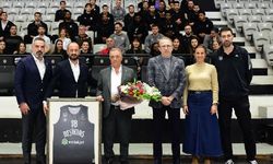 Ahmet Nur Çebi, kadın ve erkek basketbol takımlarıyla buluştu