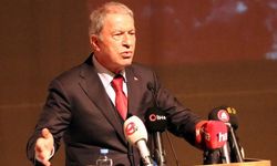 Hulusi Akar: Yönetimler ve yöneticiler kör ve sağır olsa da dünya gerçekten ayakta