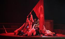 MEB'in 'Cumhuriyete Doğru' tiyatro oyununun galası Ankara'da düzenlendi