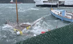 Amasra'da fırtına: Balıkçılar zor anlar yaşadı, tekne battı