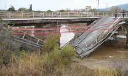 Balıkesir’de yağış nedeniyle köprü çöktü