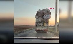 Diyarbakır’da aşırı yüklü kamyonetin tehlikeli yolculuğu kamerada