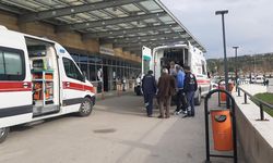 Eyüpsultan'da minibüs bariyerlere çarptı: 6 yaralı