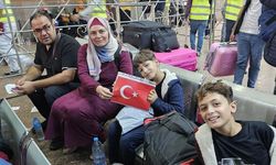 Gazze'den tahliye edilen Türkiye ve KKTC vatandaşı 87 kişi Mısır'a ulaştı