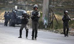İsrail Batı Şeria ve Doğu Kudüs'te 40 Filistinliyi gözaltına aldı