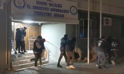 İzmir merkezli 10 ilde 'Sibergöz-7' operasyonunda 53 şüpheli adliyede