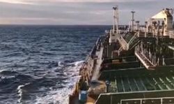 Karadeniz’de dalgalar 183 metrelik gemiyi beşik gibi salladı