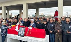 Son yolcuğuna uğurlanan Metin Uca’nın cenaze töreninde gerginlik yaşandı