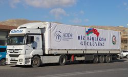Azerbaycan, Türkiye’deki depremzedeler için 18 tonluk yardım malzemesi gönderdi