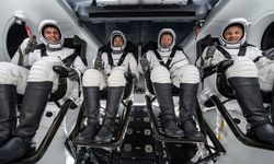 Bakan Kacır: İlk astronotumuzu taşıyan uzay aracının ISS'e bugün kenetlenmesini bekliyoruz