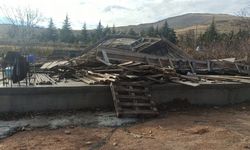 Kayseri'de inşaat iskelesi çöktü: 3 işçi yaralandı