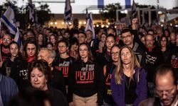 Netanyahu karşıtları Tel Aviv’de erken seçim talebi ile gösteri düzenledi