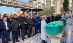 Manisa'da eşi ile kayınbiraderini öldürdükten sonra oğlunu arayıp, haber vermiş