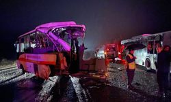 Eskişehir’de iki otobüs ve karavan çarpıştı: 2’si ağır 14 yaralı