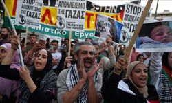 Atina'da Filistin'e destek yürüyüşü düzenlendi