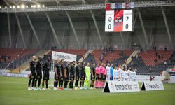 Çorum FK, sahasında Erzurumspor FK'yi 4-1 yendi