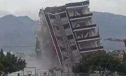 Hatay'da tedbirsiz yıkım: Okul saatinde 6 katlı bina yıkıldı