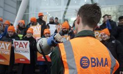 İngiltere'de pratisyen hekimler yeniden greve gitti