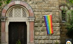 Katolik Kilisesi'nden eşcinsel çiftlerin kutsanmasına onay
