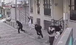 Küçükçekmece'de liselilerin silahlı kavgası: 1'i ağır 2 yaralı