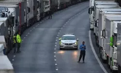 Manş Tüneli işçilerin grevi nedeniyle trafiğe kapatıldı