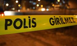 Adana'da bir kişi tartıştığı ailesinin kamyonetini yaktı