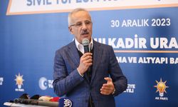 Bakan Uraloğlu: Ulaştırma yatırımlarını doğru yapmamış olsaydık İstanbul'un nüfusu 20 milyonu aşardı