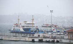 Çanakkale Boğazı'nda feribot seferleri de durduruldu