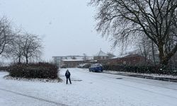 Almanya'da yoğun kar yağışı ve buzlanma: Bazı uçuşlar iptal edildi