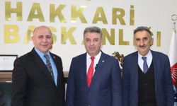 Cüneyt Özbek kimdir?