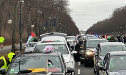 Berlin’de araç konvoyu oluşturularak Gazze’deki katliam protesto edildi